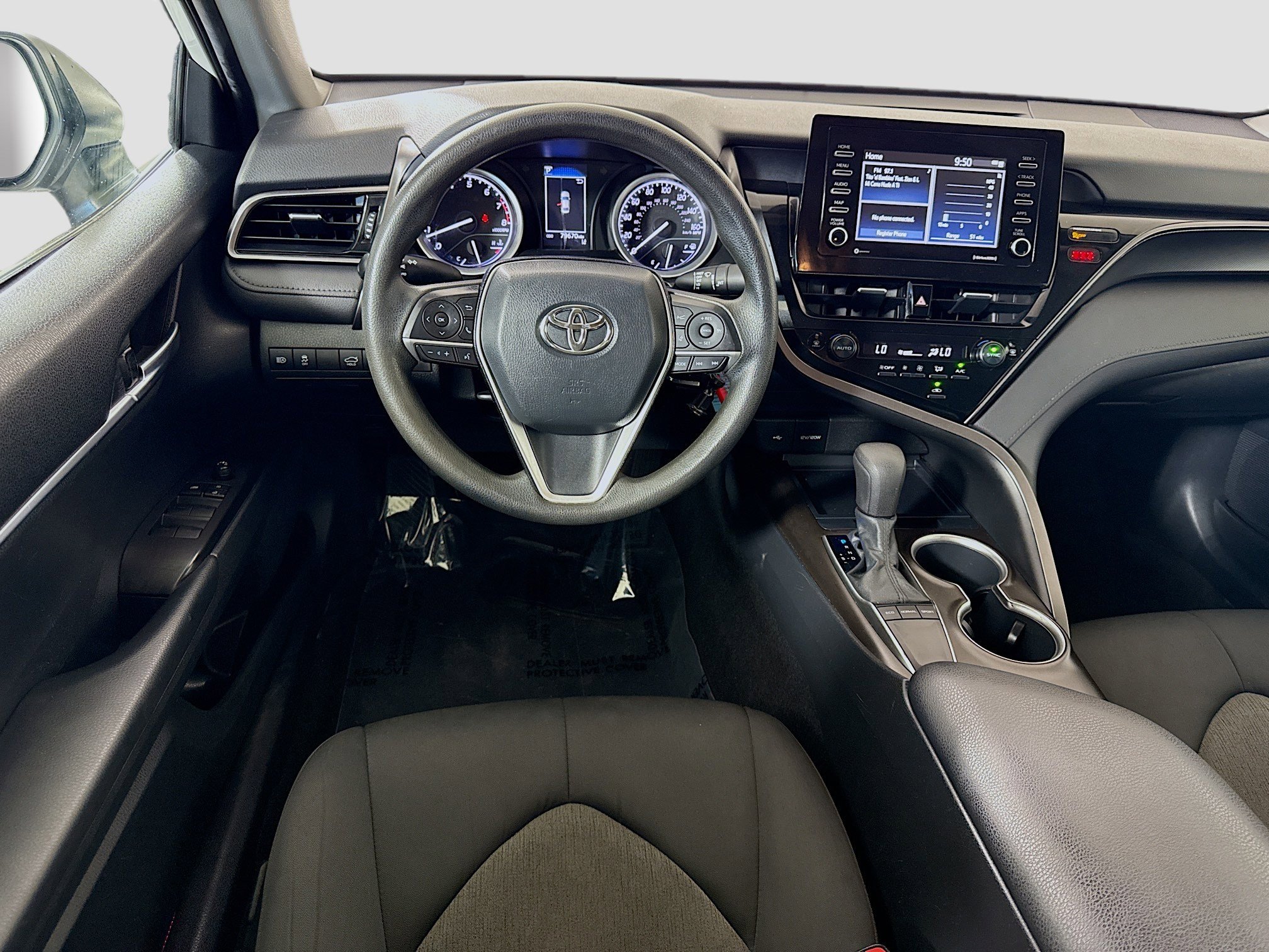 Used 2022 Toyota Camry LE image 17