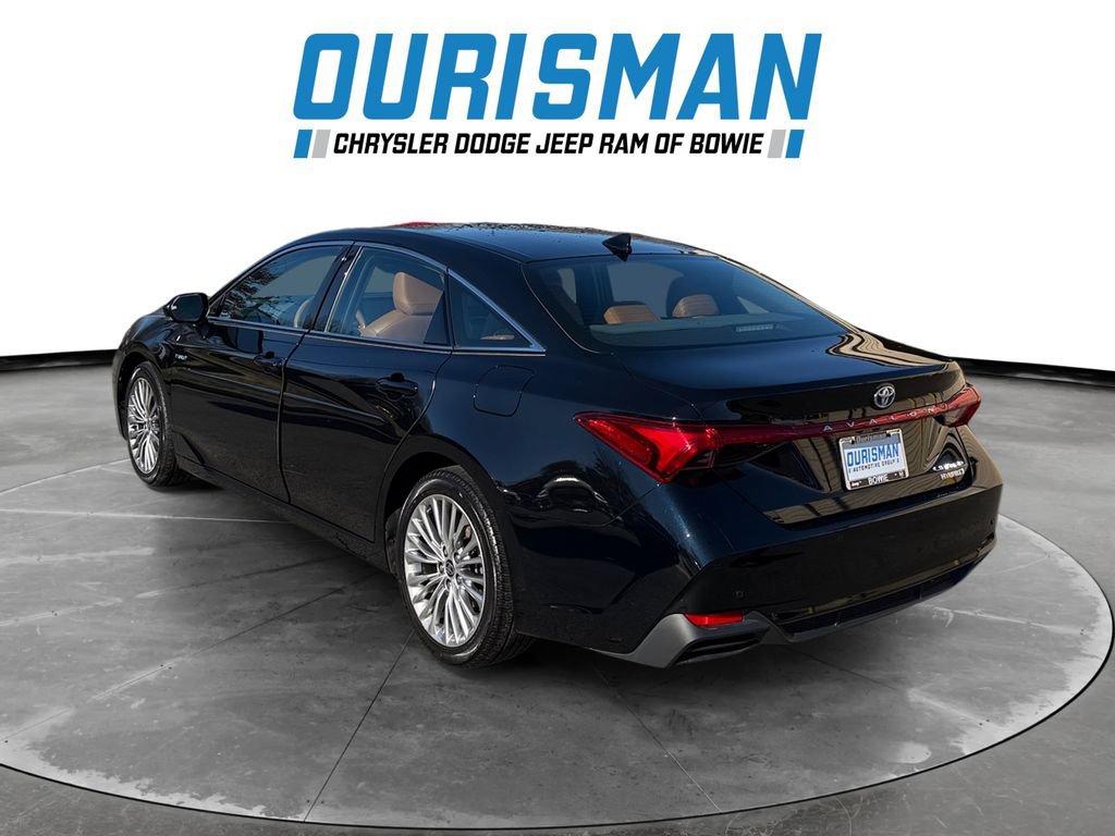 Used 2020 Toyota Avalon Limited image 4