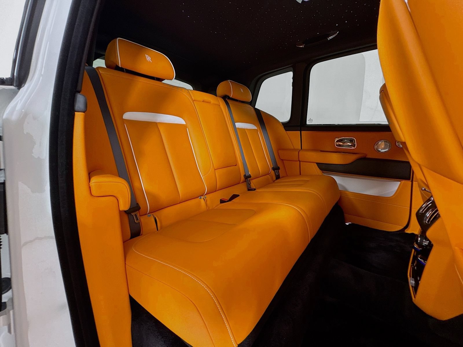 Certified 2025 Rolls-Royce Cullinan AWD/4WD image 27