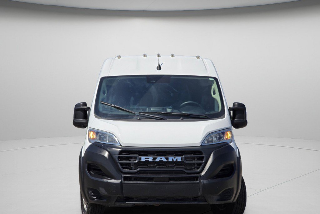 Used 2025 RAM ProMaster 2500 FWD image 3