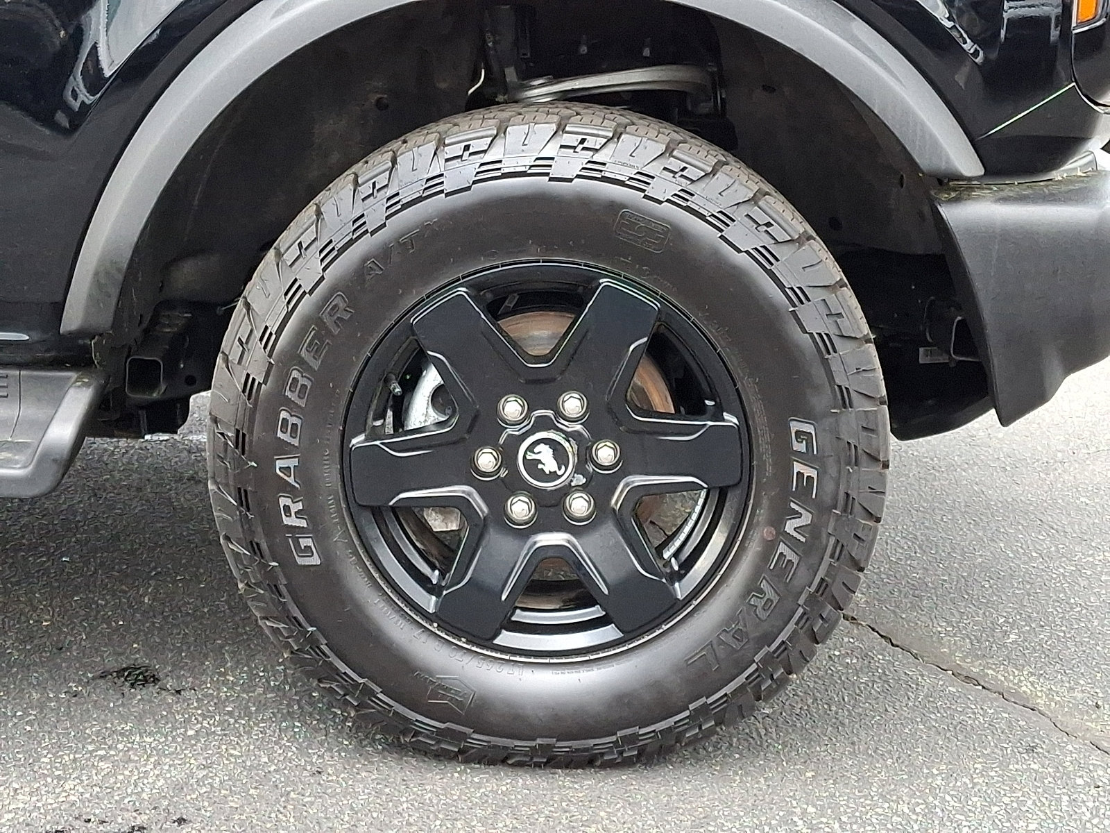 Used 2025 Ford Bronco Outer Banks AWD/4WD image 8