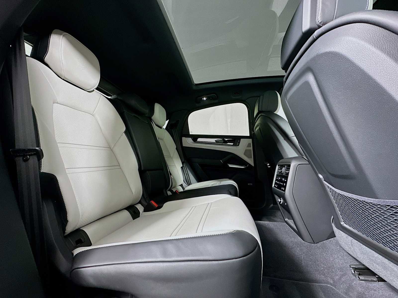 New 2026 Porsche Cayenne Coupe image 28