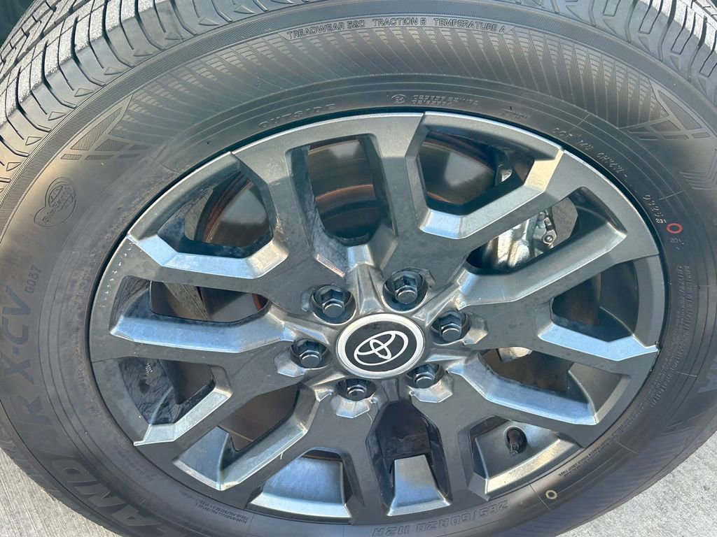Used 2024 Toyota Sequoia Platinum AWD/4WD image 9