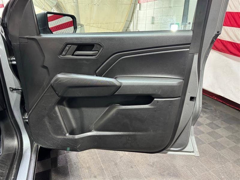 Used 2023 Chevrolet Colorado W/T RWD image 13