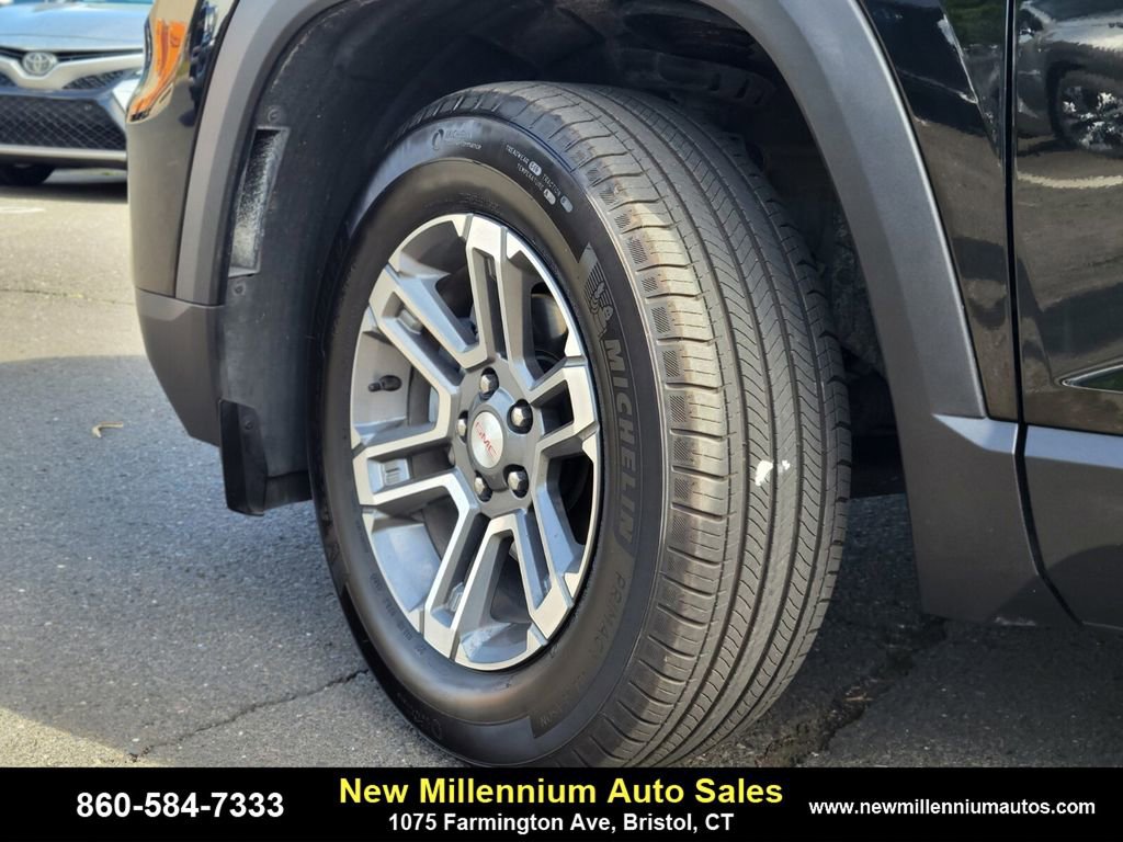 Used 2025 GMC Terrain Elevation image 26