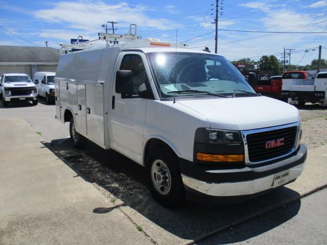 Used 2019 GMC Savana 3500 w/ Power Convenience Package RWD image 3