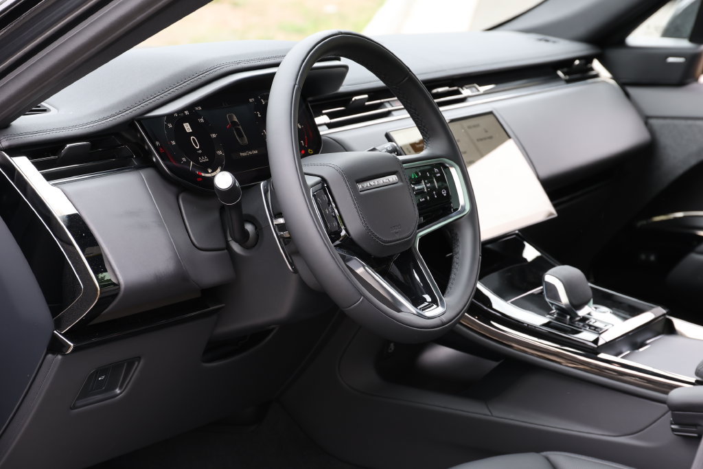 New 2025 Land Rover Range Rover Sport SE AWD/4WD image 7