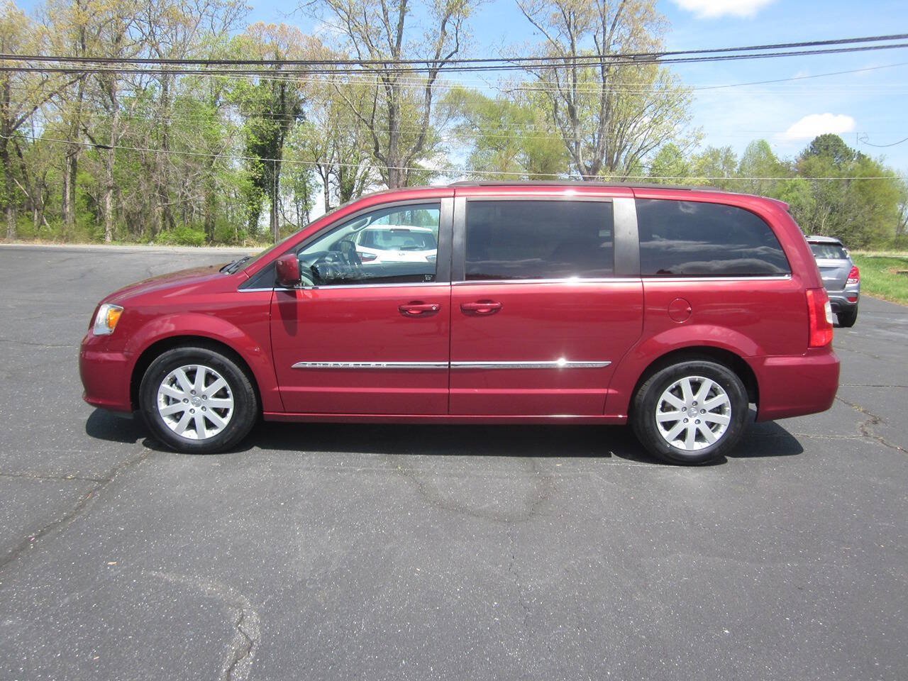 Used 2015 Chrysler Town & Country Touring