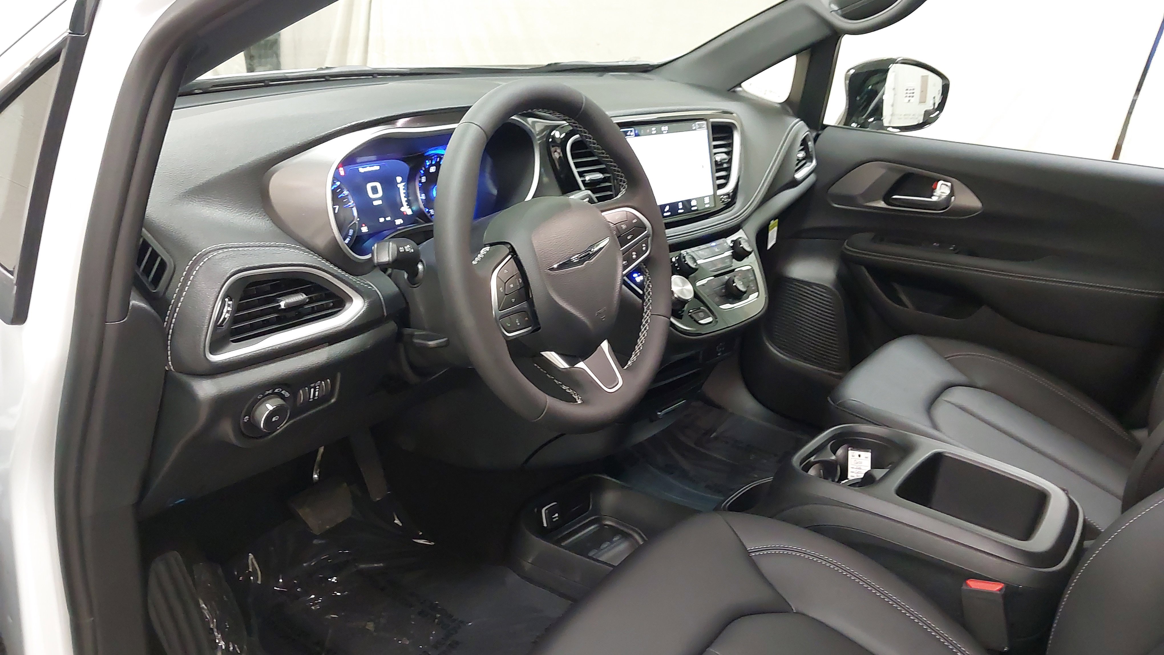 New 2026 Chrysler Pacifica Select image 17