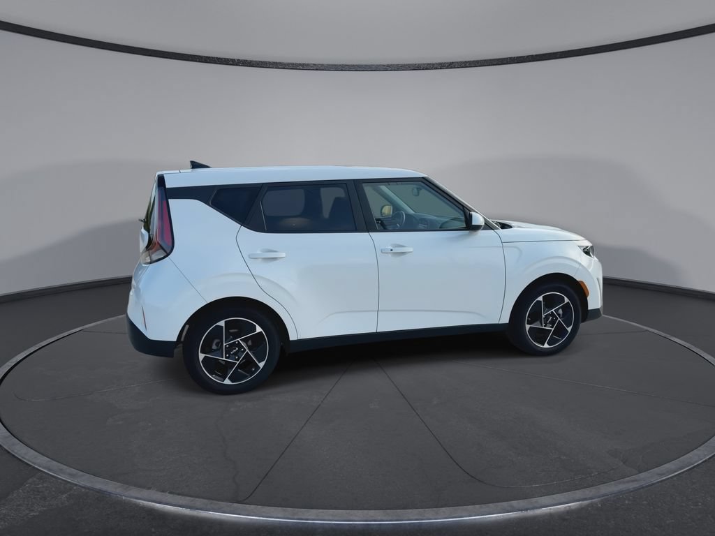 Used 2024 Kia Soul EX FWD image 9