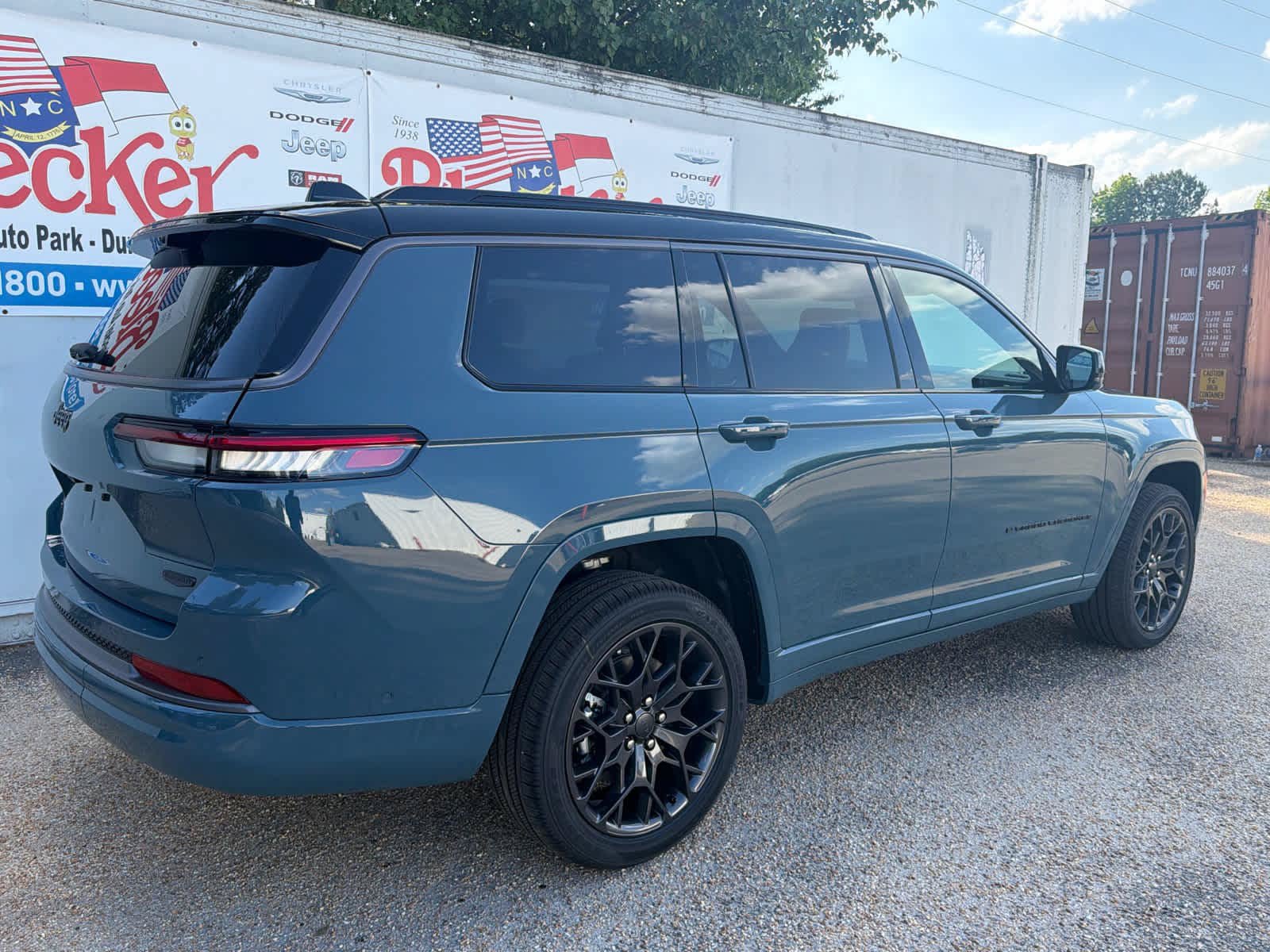 New 2026 Jeep Grand Cherokee L Summit AWD/4WD image 3