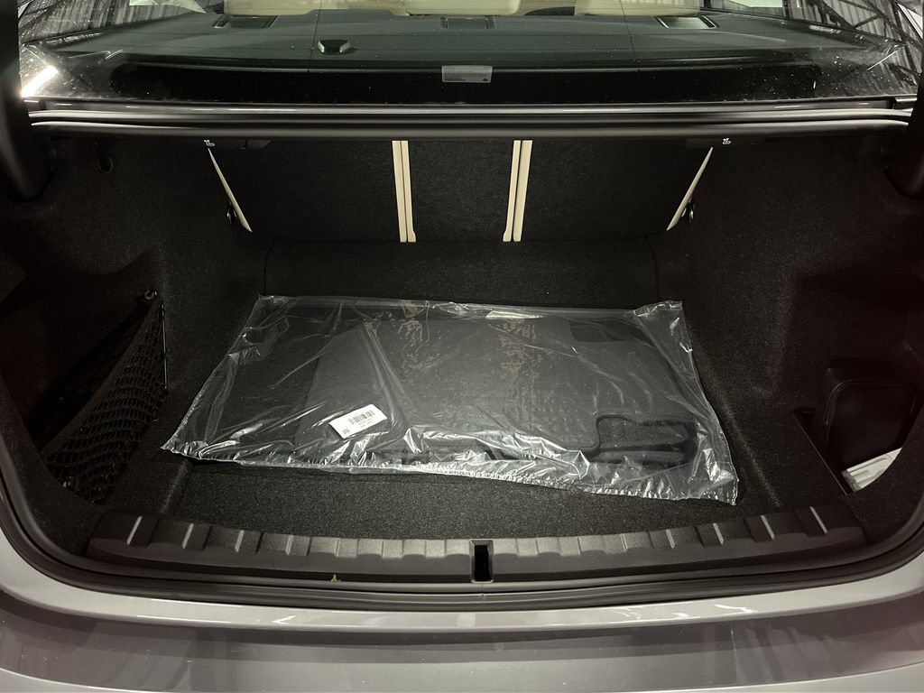 New 2025 BMW 330i xDrive Sedan w/ Convenience Package image 24