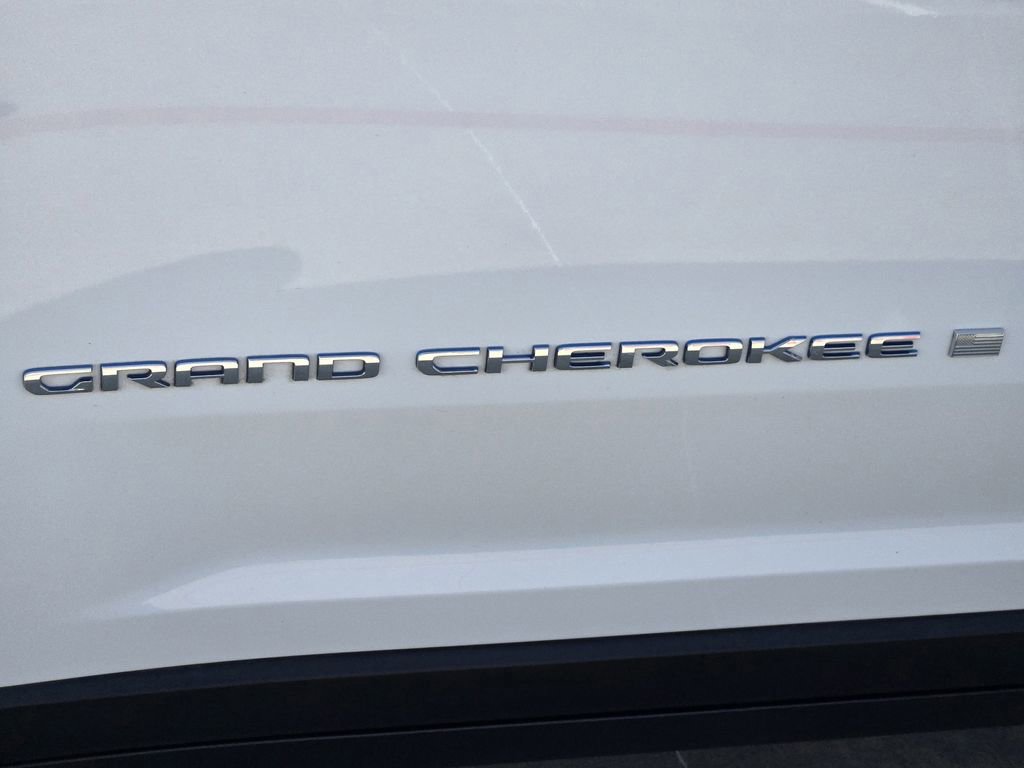 Used 2022 Jeep Grand Cherokee Limited 4xe w/ Luxury Tech Group II AWD/4WD image 11