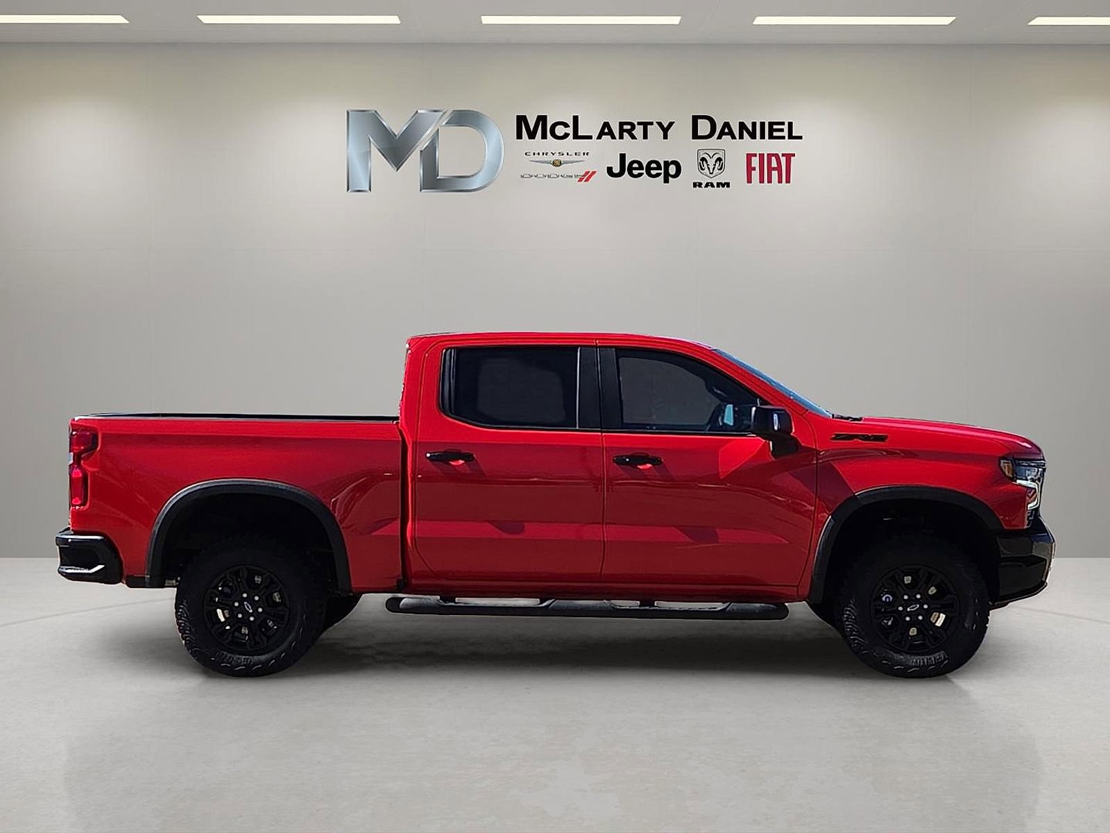 Used 2024 Chevrolet Silverado 1500 ZR2 w/ Technology Package image 6