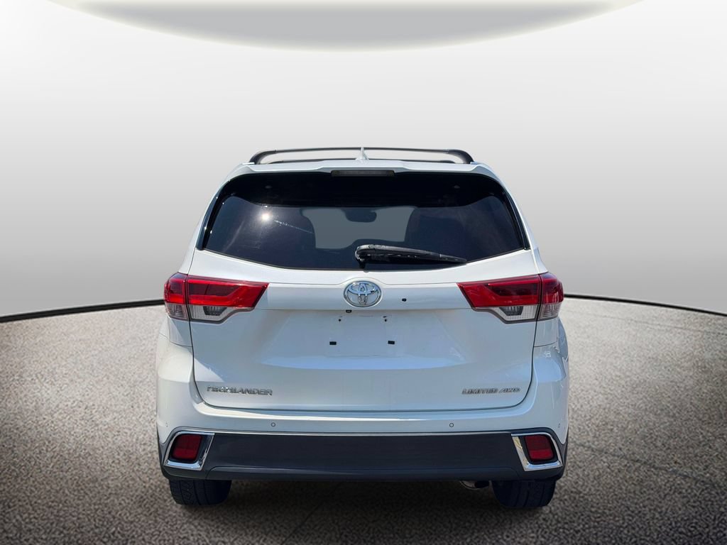 Used 2018 Toyota Highlander Limited AWD/4WD image 4
