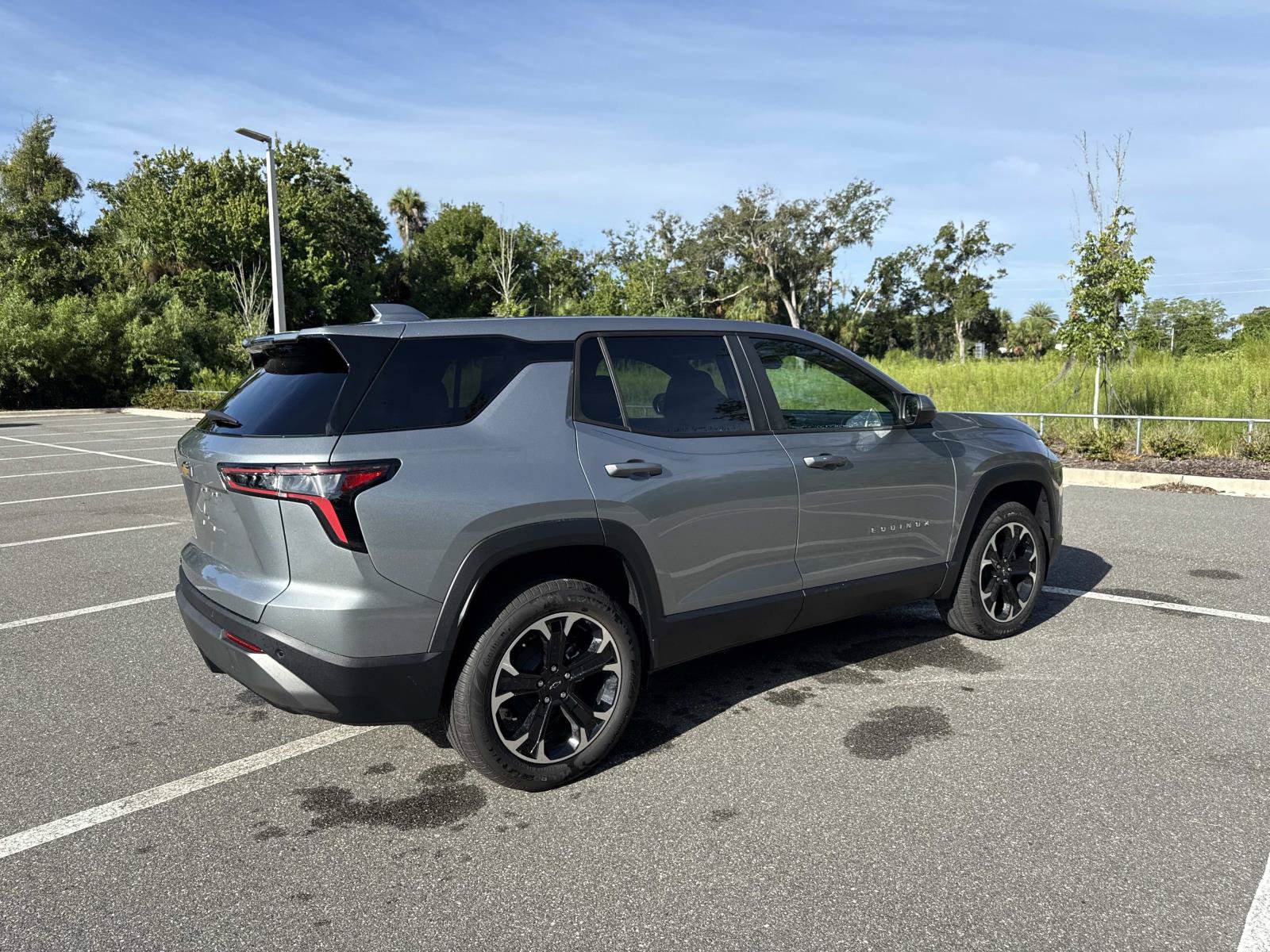 New 2027 Chevrolet Equinox LT FWD image 3