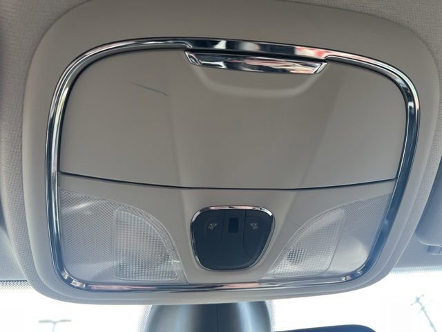 Used 2019 Jeep Cherokee Trailhawk image 24