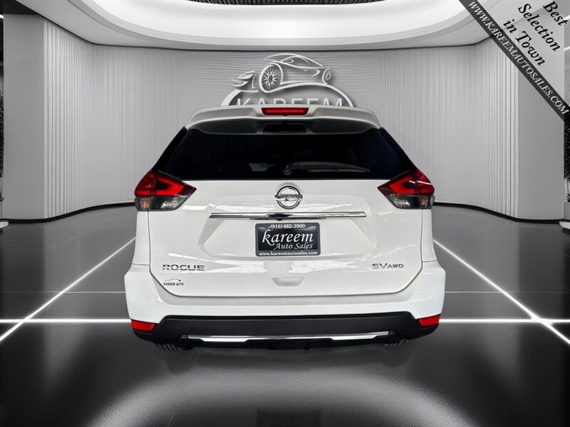 Used 2018 Nissan Rogue SV AWD/4WD image 6