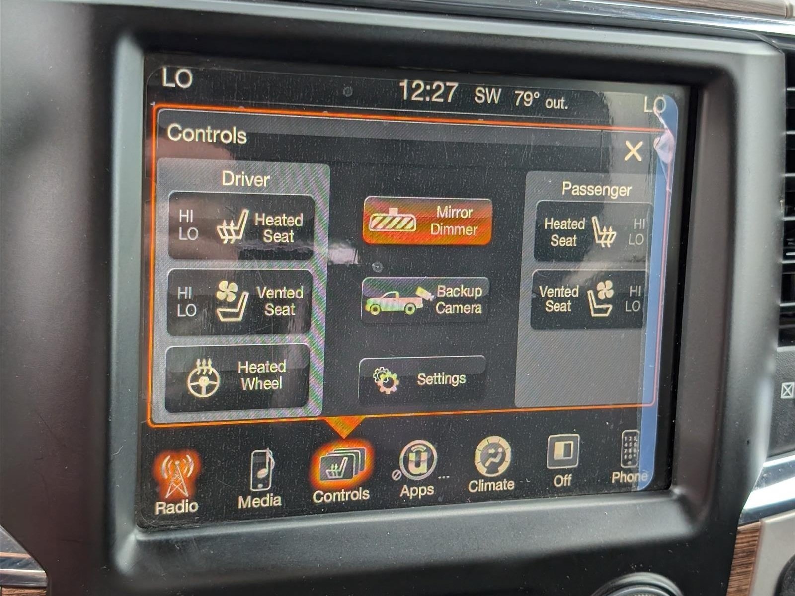 Used 2016 RAM 3500 Laramie w/ Snow Chief Group AWD/4WD image 30