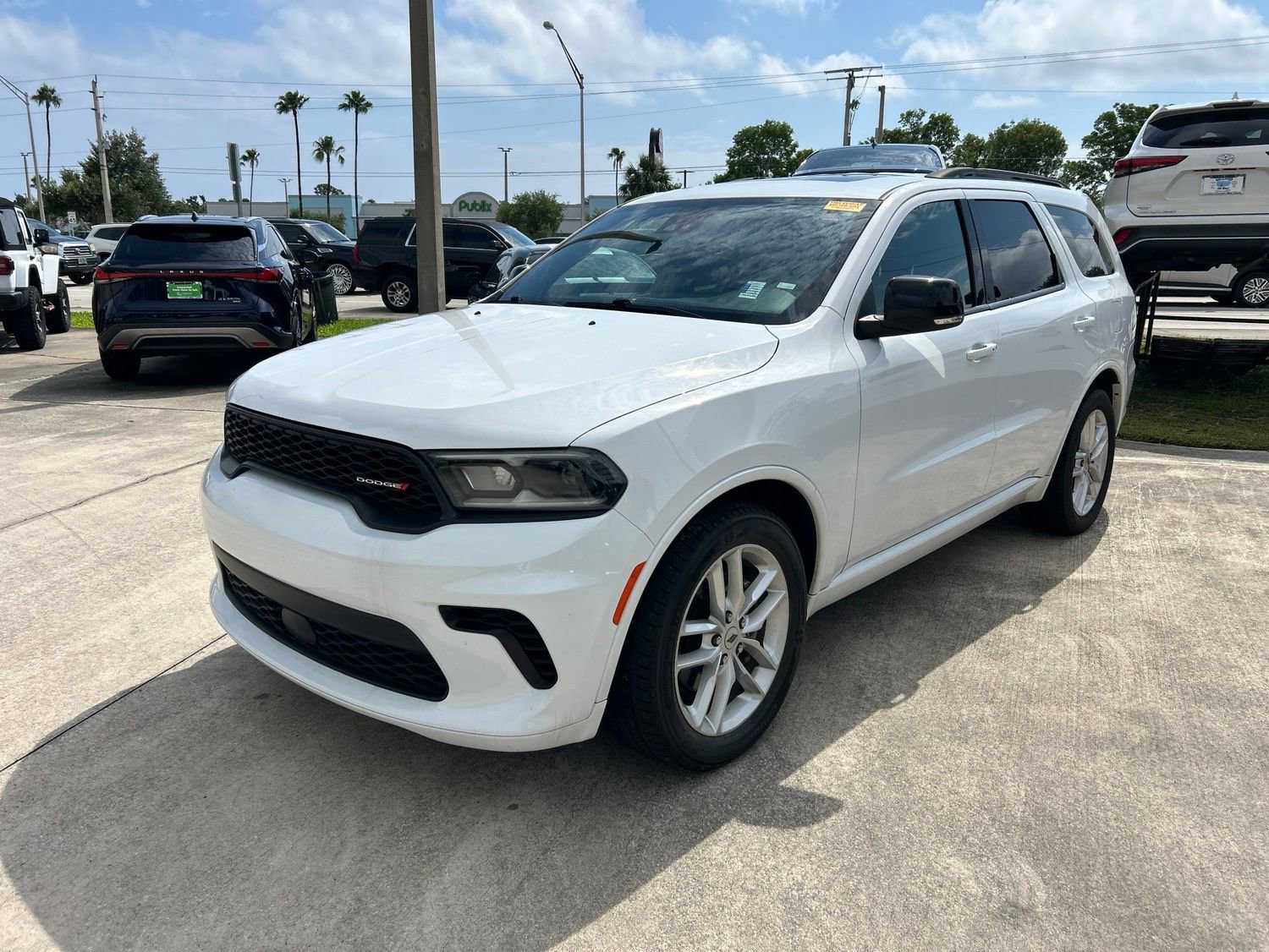Used 2024 Dodge Durango GT RWD image 1