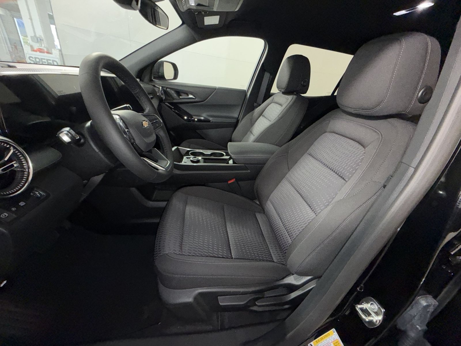New 2027 Chevrolet Equinox LT FWD image 13