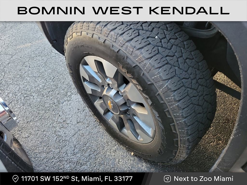 Used 2025 Chevrolet Silverado 2500 Custom w/ Custom Value Package image 7