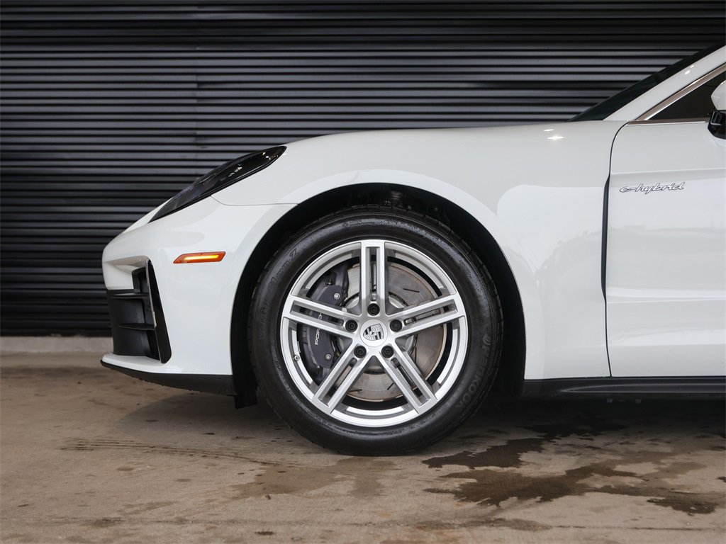 Certified 2025 Porsche Panamera 4 image 13