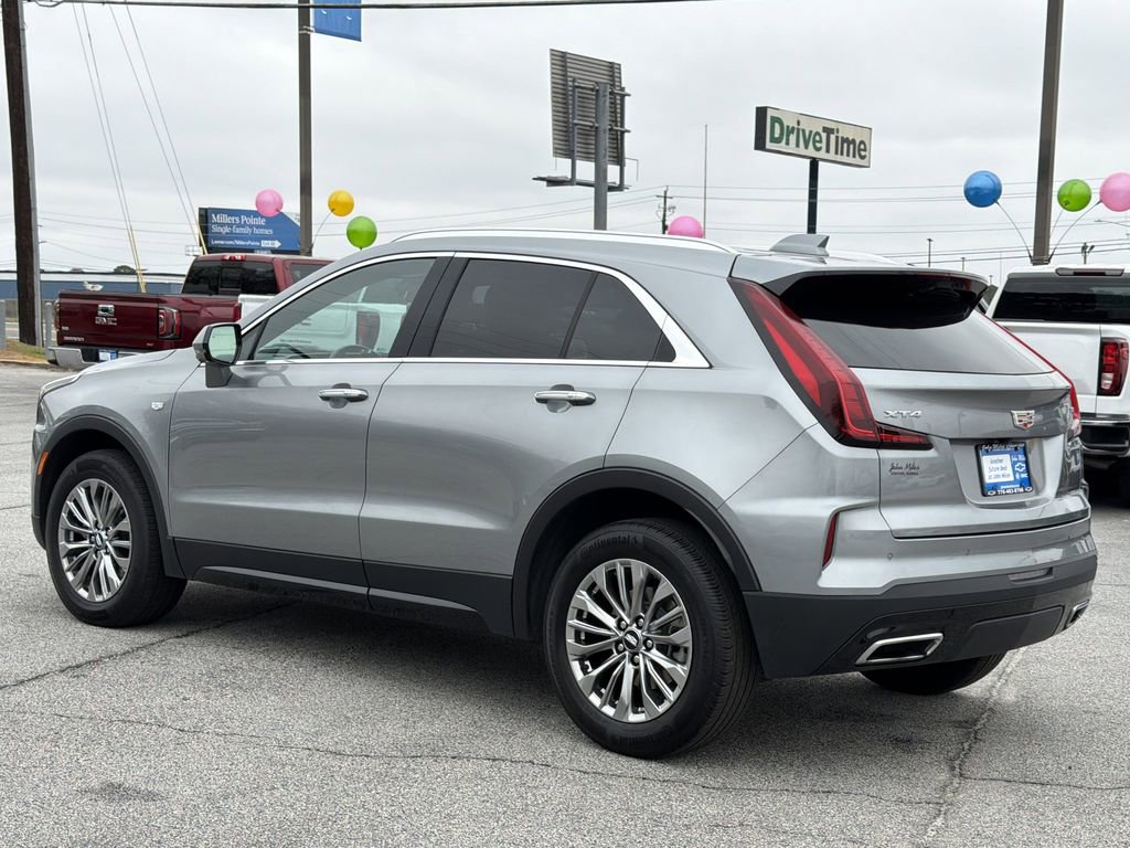 Used 2025 Cadillac XT4 Premium Luxury image 4