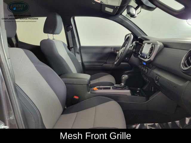 Used 2022 Toyota Tacoma TRD Sport w/ Technology Package image 18