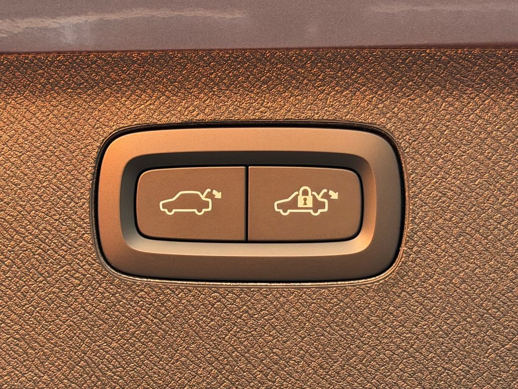 New 2026 Volvo XC90 B6 Ultra AWD/4WD image 14