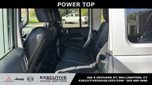 Used 2024 Jeep Wrangler Unlimited Sahara w/ Technology Group AWD/4WD image 23