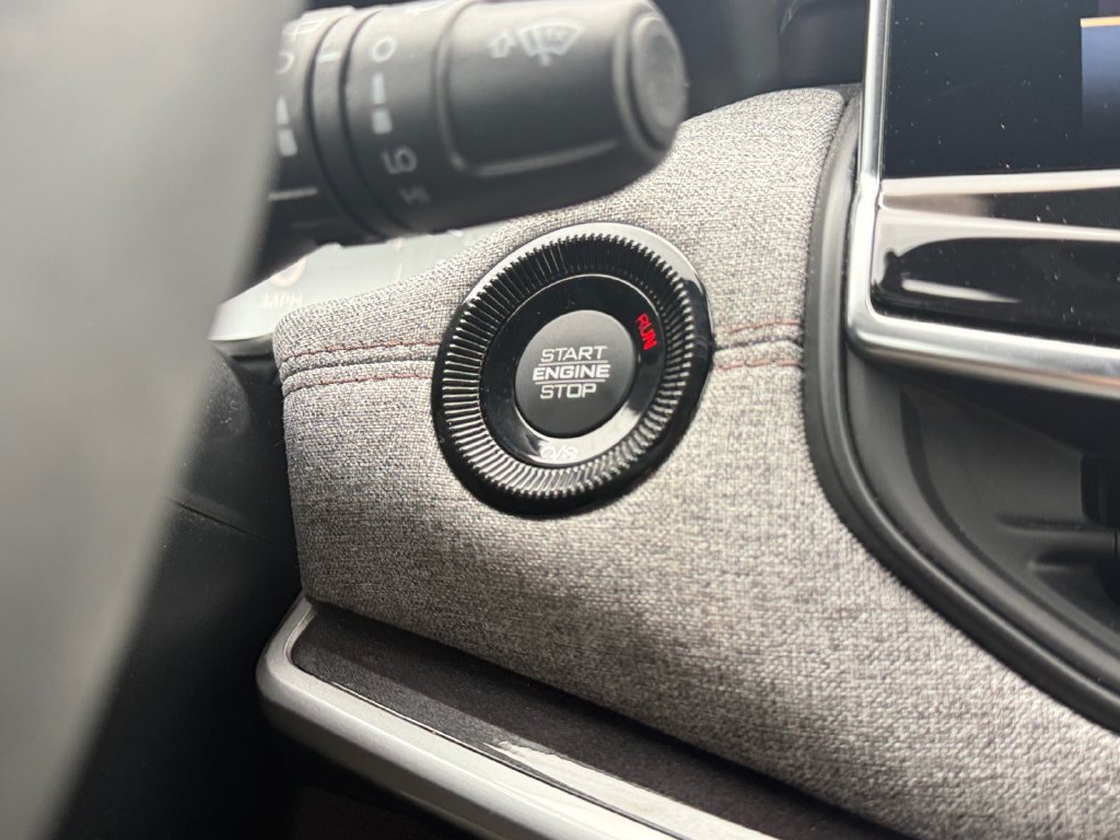 Certified 2023 Jeep Compass Latitude AWD/4WD image 18