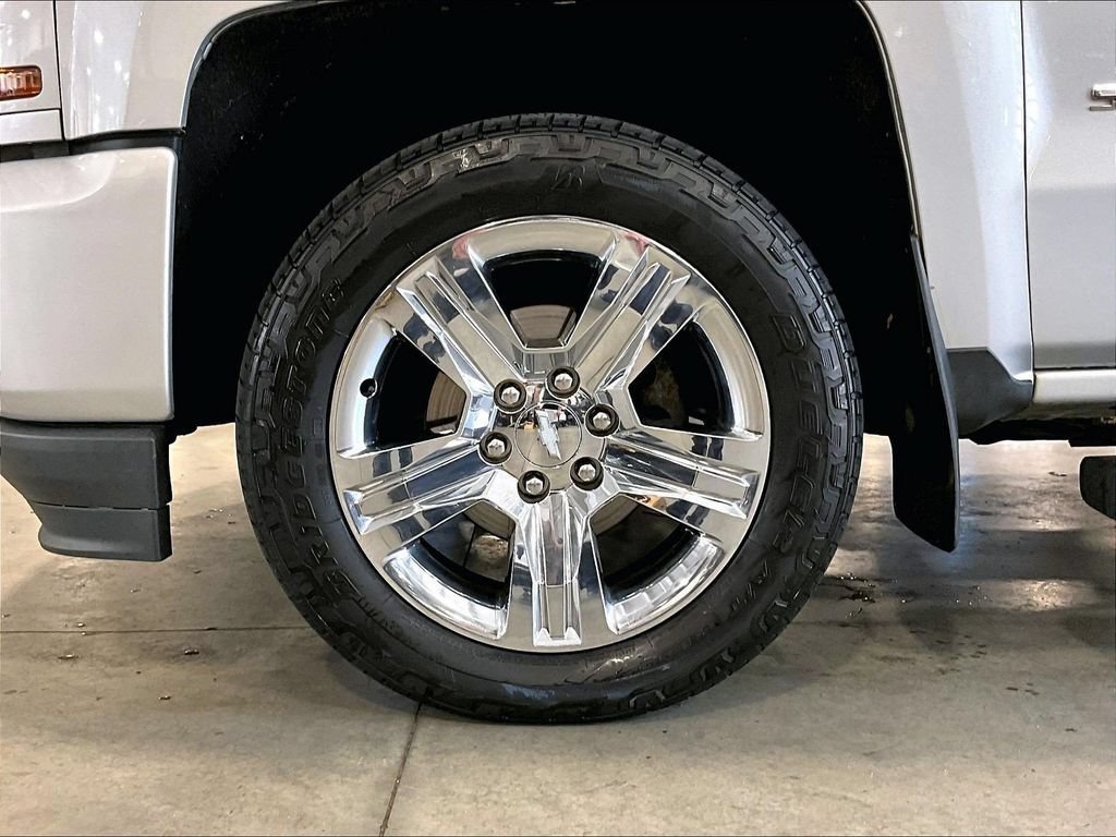Used 2017 Chevrolet Silverado 1500 Custom w/ Custom Convenience Package AWD/4WD image 7