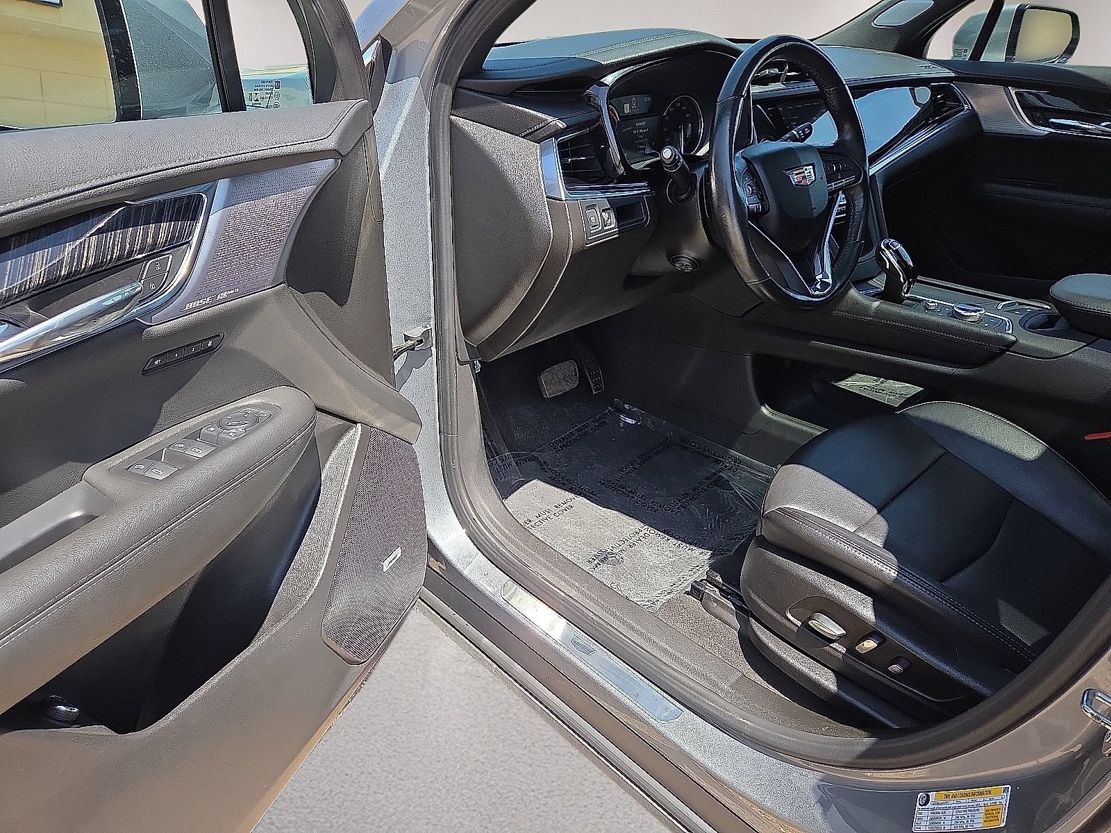 Used 2023 Cadillac XT6 Premium Luxury AWD/4WD image 23