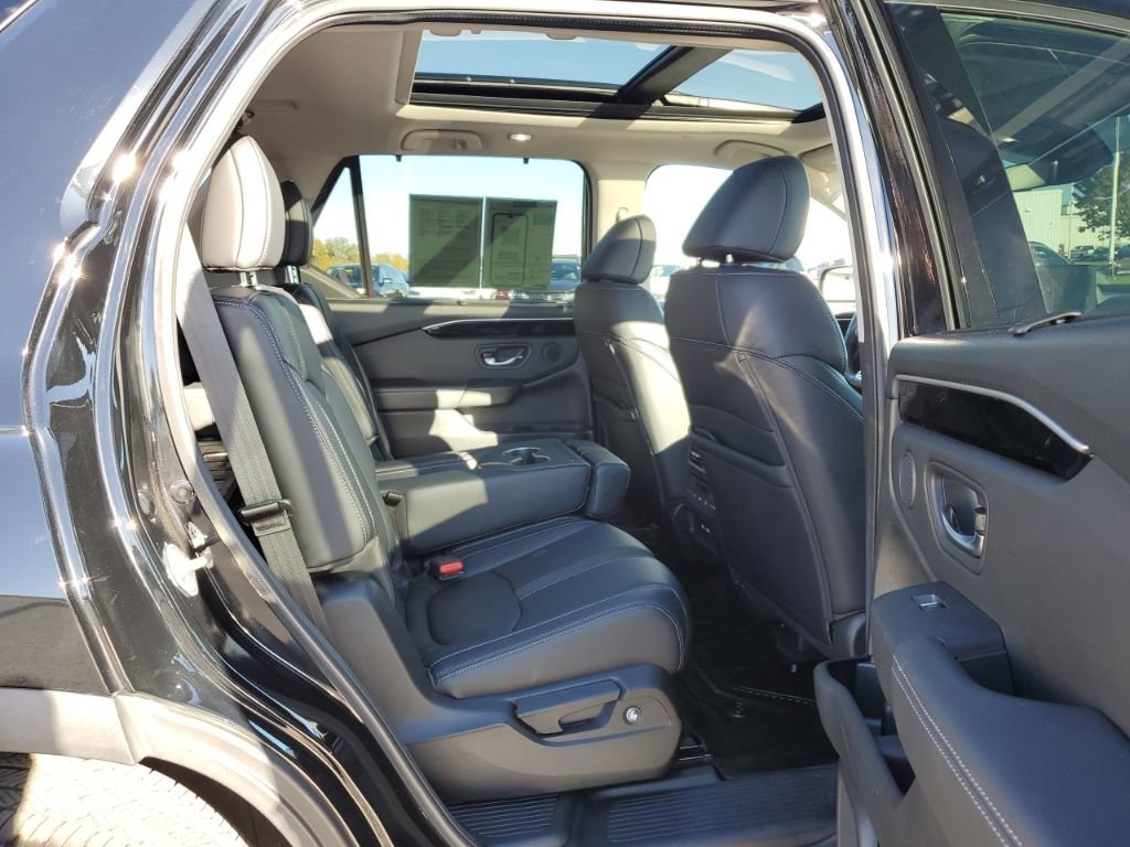 Certified 2023 Honda Pilot Touring image 34