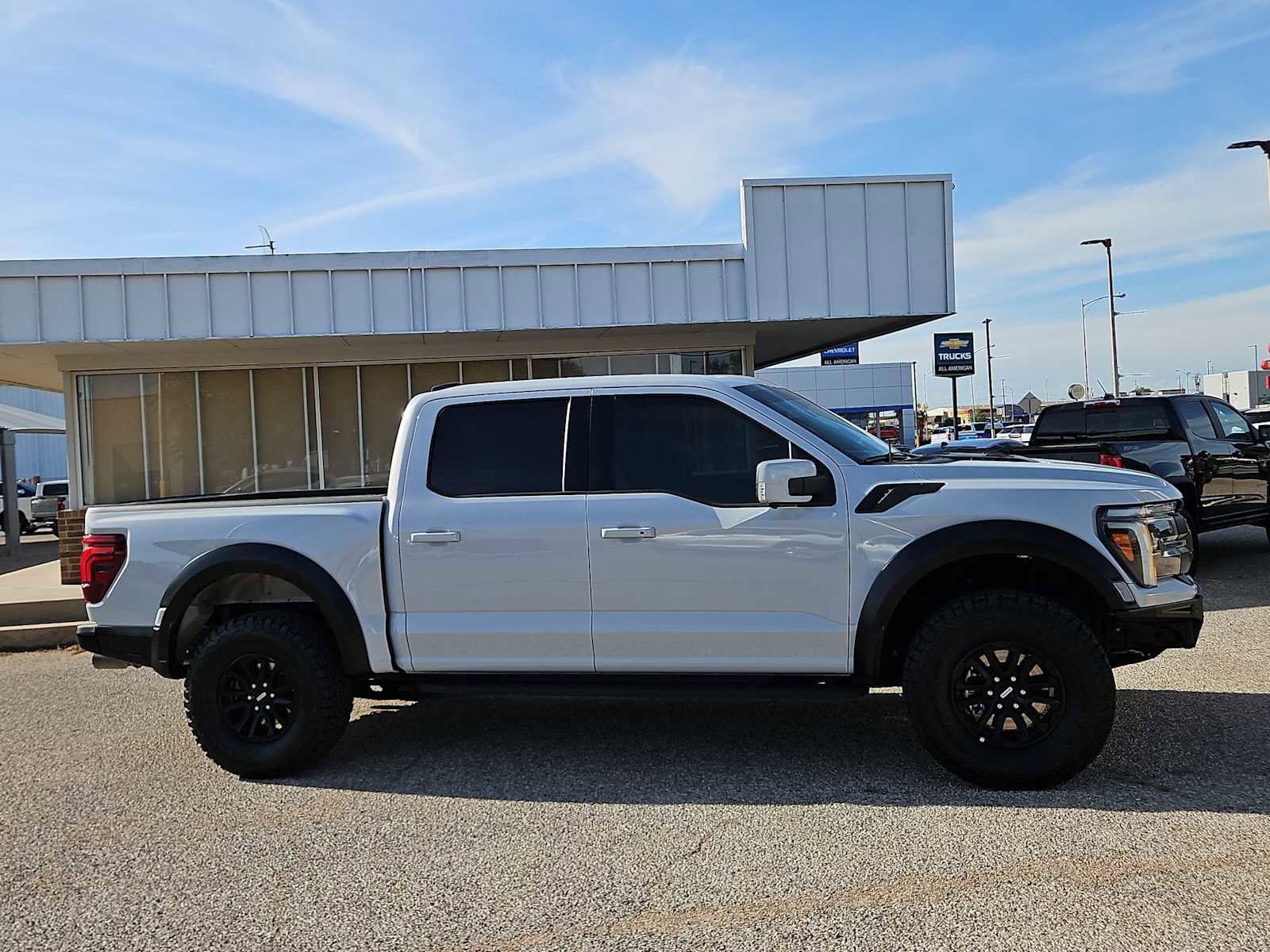Used 2025 Ford F150 Raptor AWD/4WD image 9