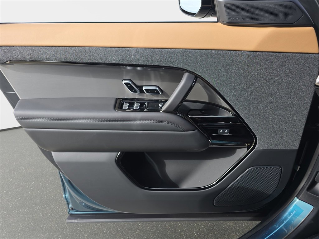 New 2026 Land Rover Range Rover Sport Dynamic SE image 28