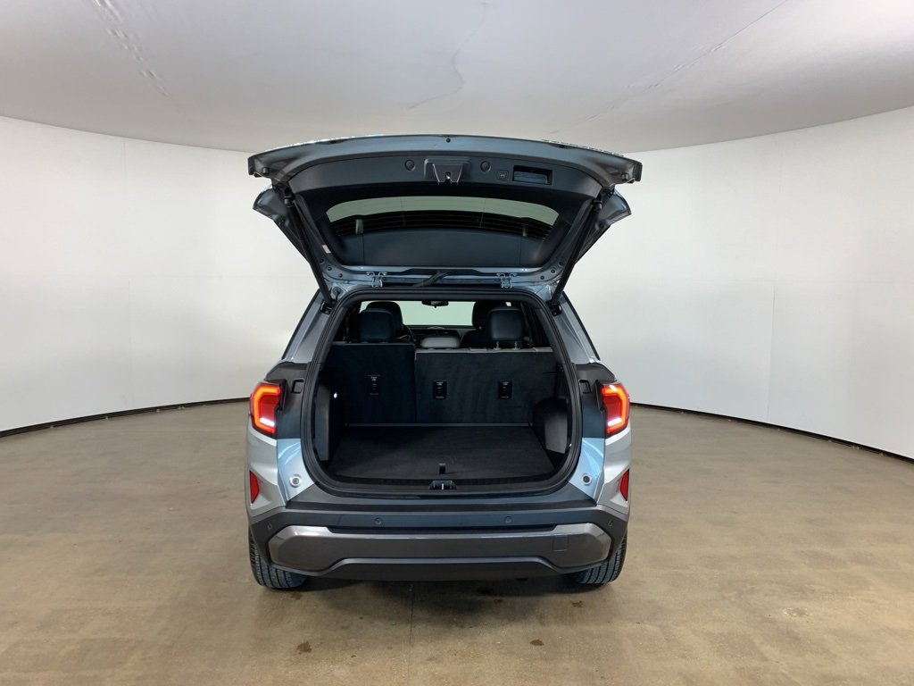 Used 2025 GMC Terrain Elevation w/ Elevation Premium Package image 10