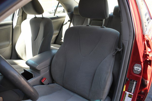 Used 2011 Toyota Camry LE w/ LE Extra-Value Pkg FWD image 17