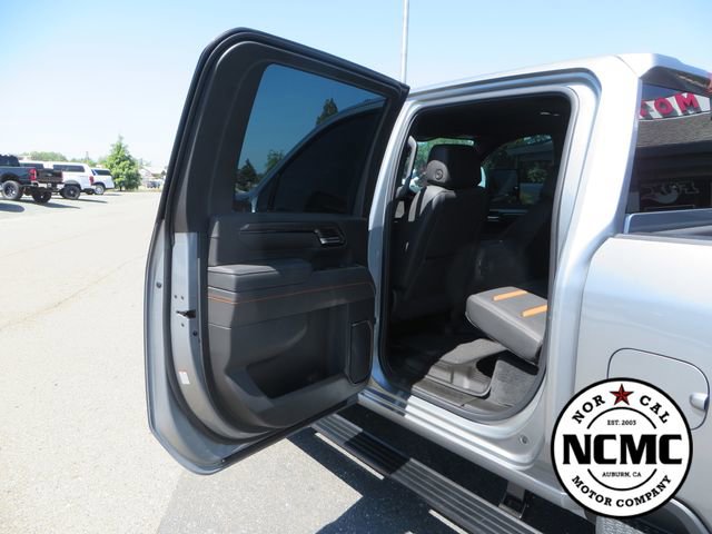 Used 2026 GMC Sierra 3500 AT4 w/ AT4 Premium Plus Package AWD/4WD image 40