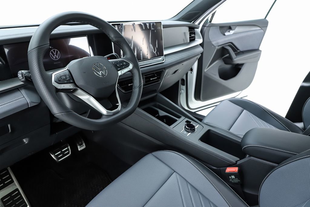 New 2026 Volkswagen Tiguan SE R-Line image 19