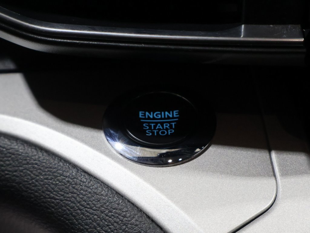 Used 2023 Ford Explorer XLT w/ Equipment Group 202A image 25