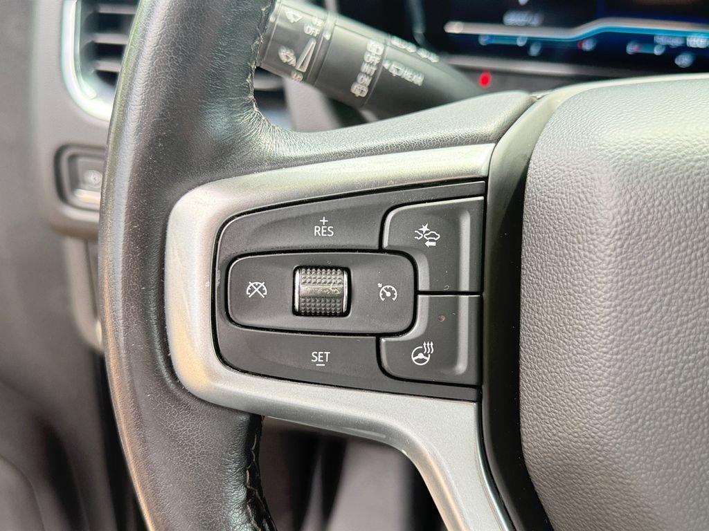 Used 2022 Chevrolet Tahoe Z71 w/ Luxury Package AWD/4WD image 15