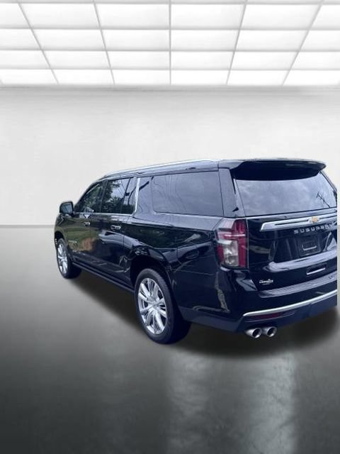 Used 2024 Chevrolet Suburban High Country w/ Max Trailering Package AWD/4WD image 9