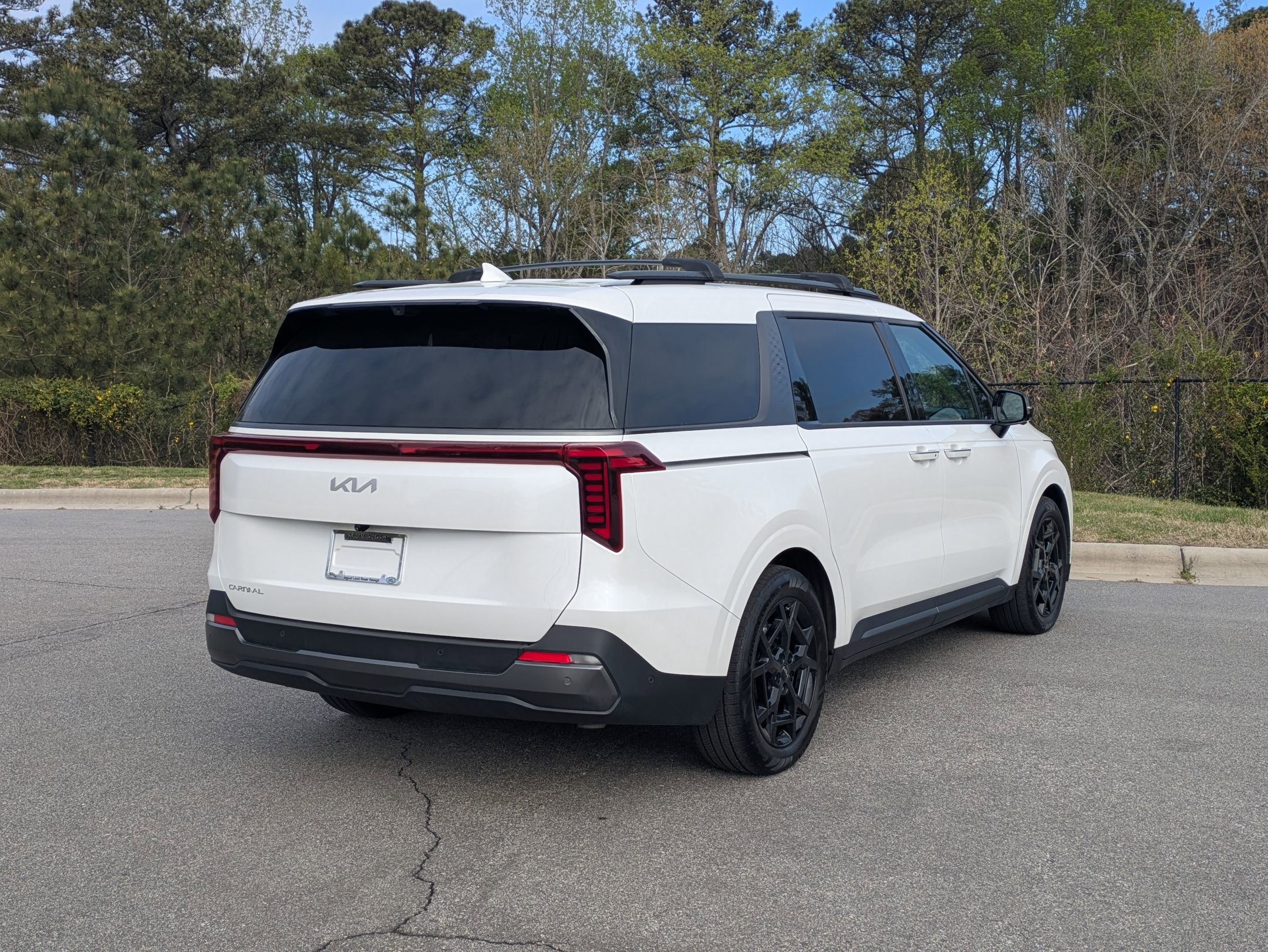 Used 2025 Kia Carnival SX Prestige image 5