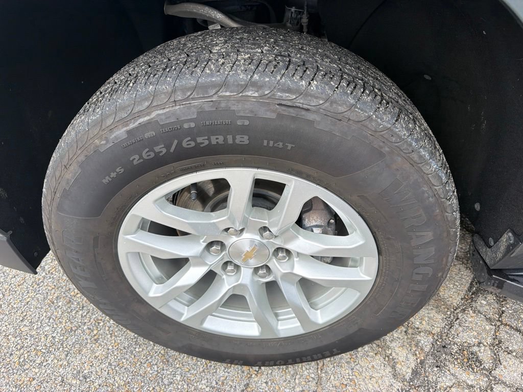 Used 2024 Chevrolet Suburban LT AWD/4WD image 10