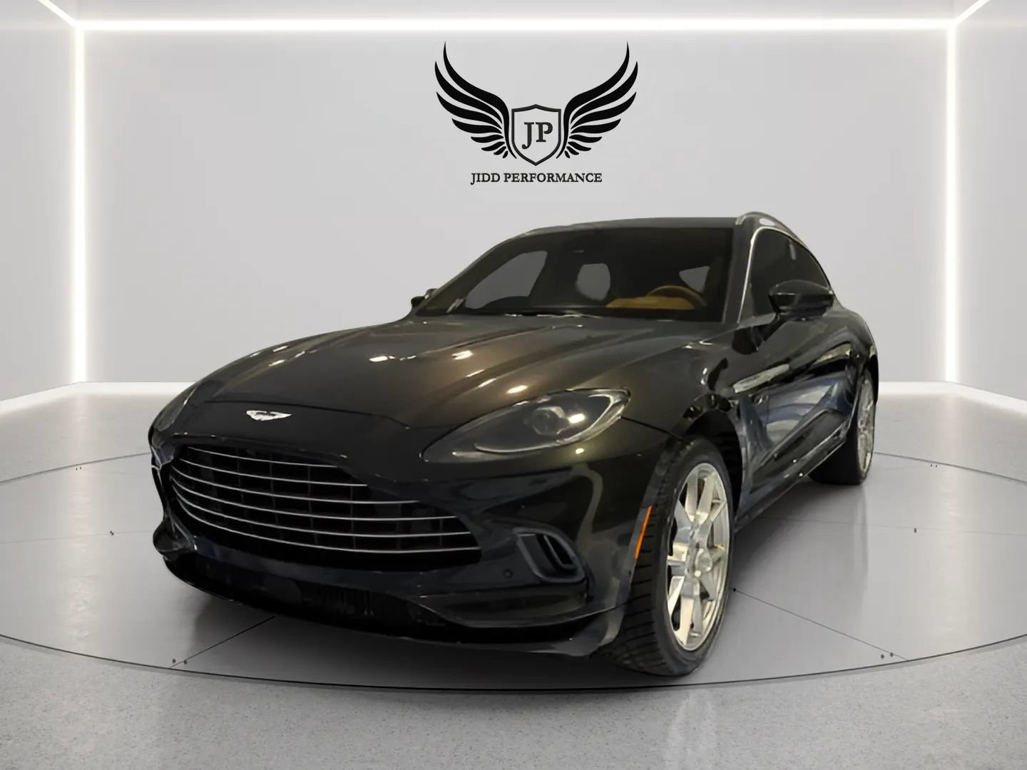 Used 2021 Aston Martin DBX AWD/4WD image 3
