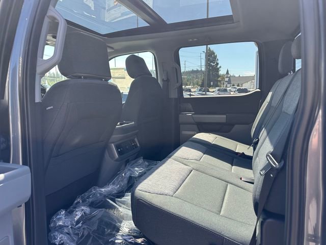 New 2025 Ford F350 XLT w/ Black Appearance Package image 16