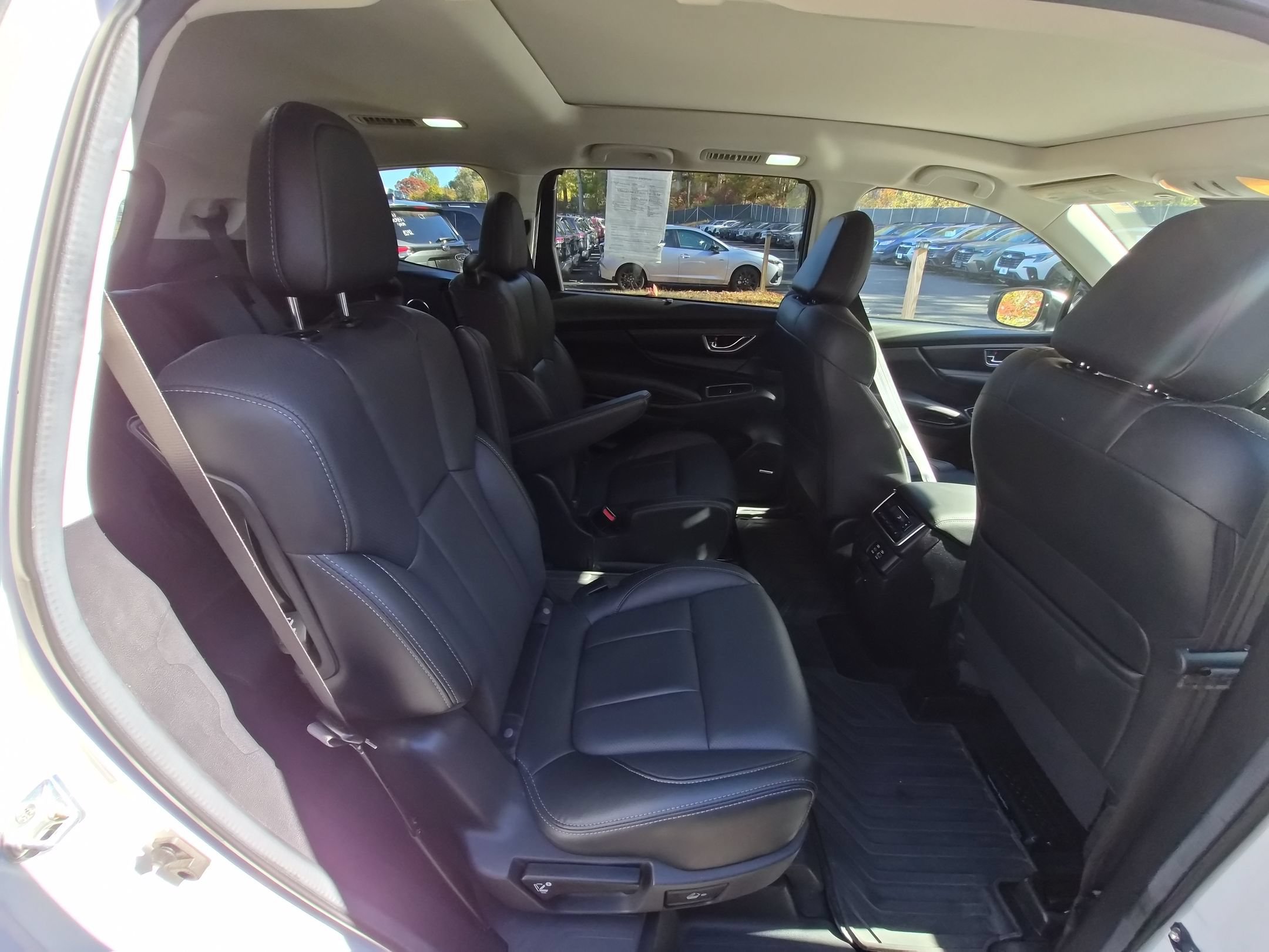 Certified 2024 Subaru Ascent Limited w/ Technology Package AWD/4WD image 37