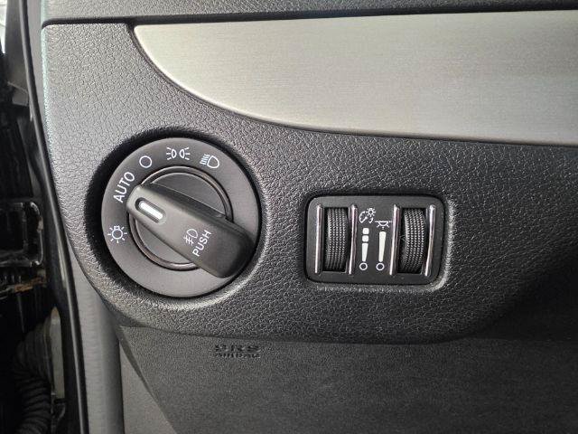 Used 2019 Dodge Grand Caravan GT FWD image 19